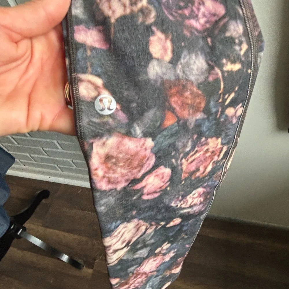 Lululemon Speed Up Tight Leggings 6 athleisure workout yoga travel‎ layered